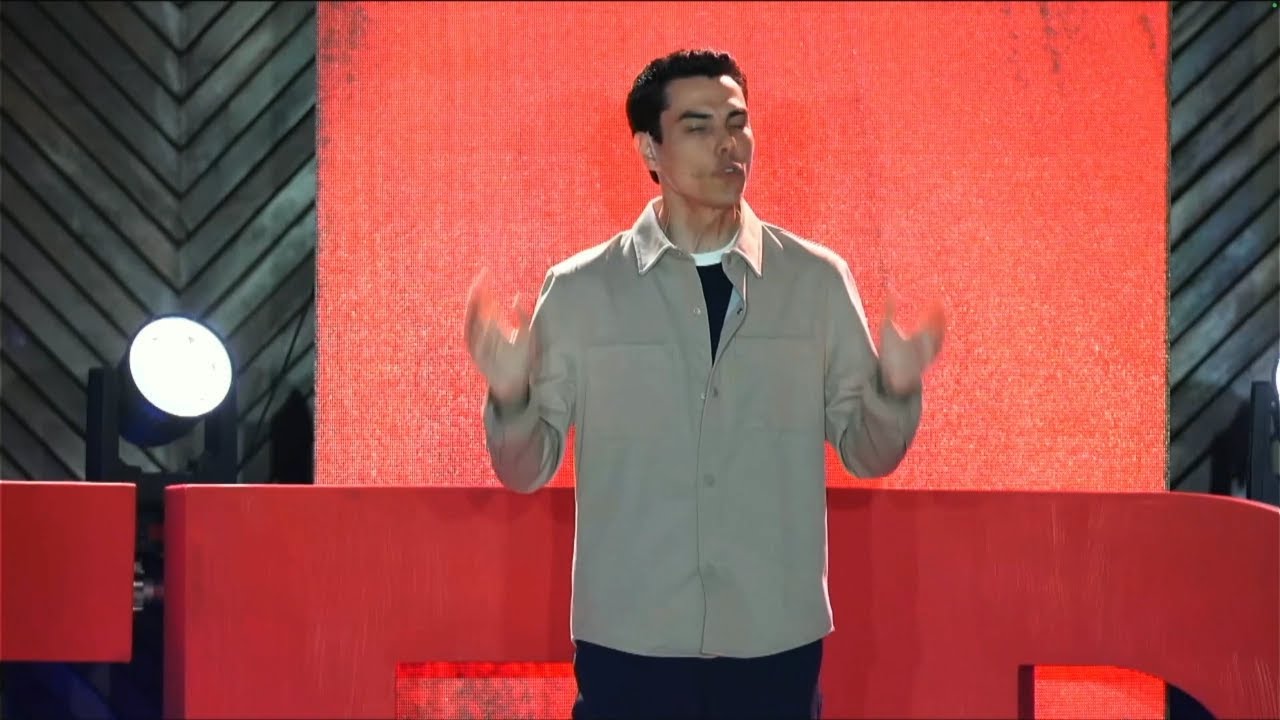 Romper moldes para crear muevas posibilidades | Adrian González | TEDxTecdeMty