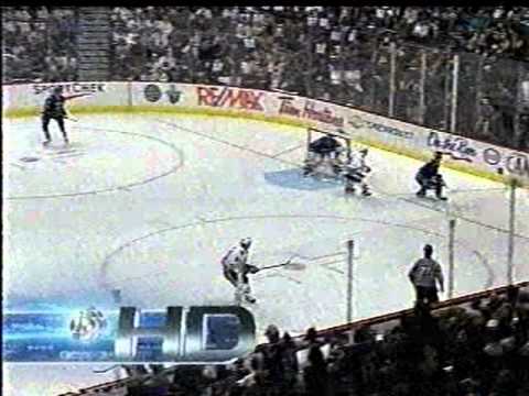 2009 WCSF Canucks vs Hawks Game 1 (Part 1 of 6)