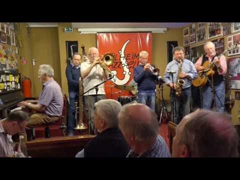 The Metropol Jazzmen play "Sweet Emma"