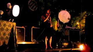Purity Ring - Crawlersout / Ungirthed - Pitchfork 2012 Music Festival