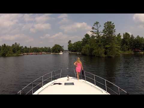 Boat Cruise to Lovesick Lock - Sit Back Sunday