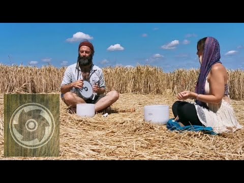Ein Tag im Kornkreis / entspannende Klangreise mit Klangschalen und Trommel (Kopfhörer empfohlen)