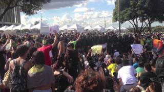 violência policial em manifestação pacífica- copa das confederações, Brasília