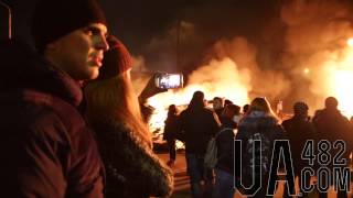 preview picture of video 'Активисты сожгли строительную площадку нового ТРЦ на Осокорках'