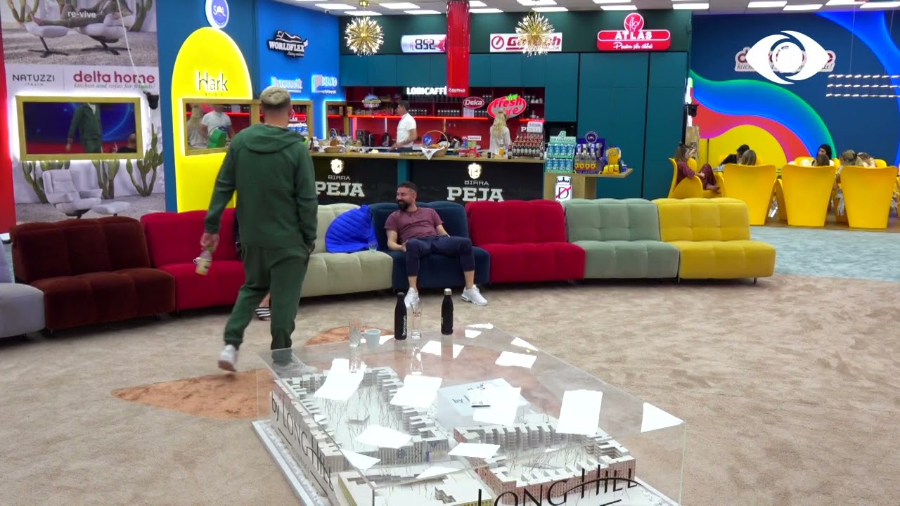 Janë bërë vajzat grup/ Luizi: Duan të nxjerrin Shpatin