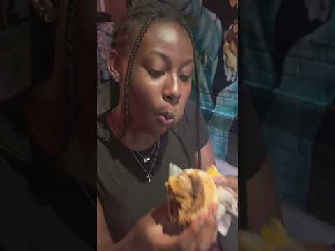 Kid reaction to DATMAC patty @ DATZ deli #queens #nyc #viralfood #viral #foodie #summer