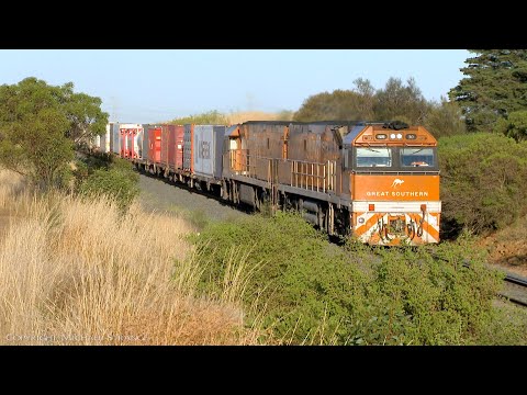 2AM5 Pacific National Intermodal Container Train (8/2/2022) - PoathTV Australian Railways