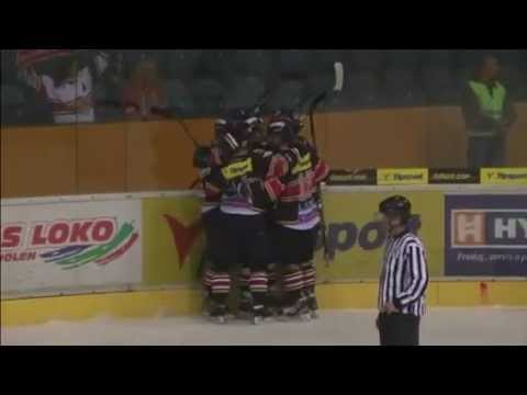 Lukáš Škrečko - super zákrok HKM Zvolen - Slovan Bratislava