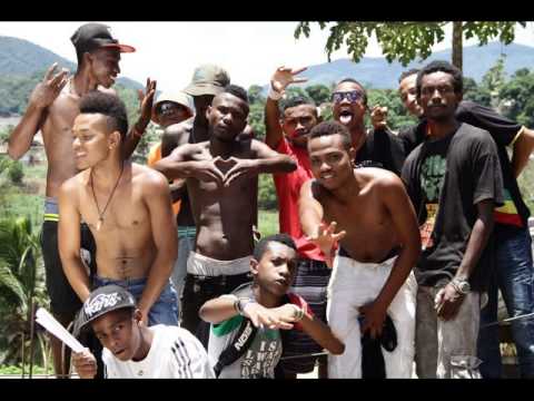 Saafar FeaT Tomboala -Sweet Reggea Misic