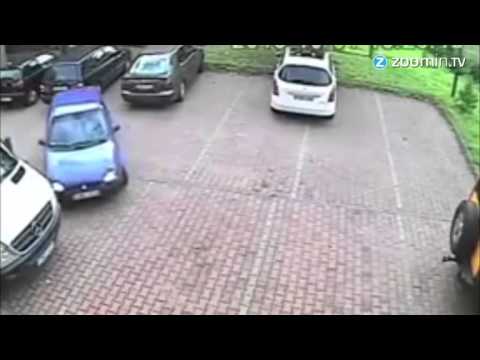 Ausparken mit 19 Versuchen.