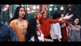 preview picture of video 'TEMPAT WISATA DI KARAWANG ! Buka Bersama A9 Entertaint Gastronom Cafe dan Hutan Kertas Karawang'