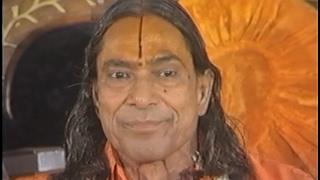 Shyam Milan Ki Baat - How to meet Krishna [Subtitled Lecture by Jagadguru Kripaluji Maharaj]