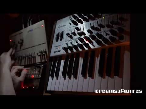 DreamsOfWires - Arturia Minibrute SE, Korg Volca Keys, Roland CMU810