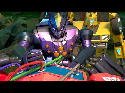 Airachnid Operates on Optimus Prime's BRAIN! | E32 | Transformers: CYBERWORLD | FULL EPISODE