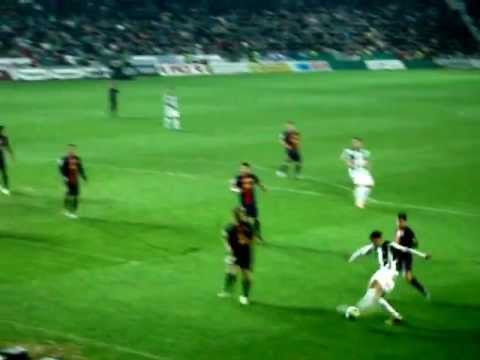 Jugadon de Fede Vico contra el Barça