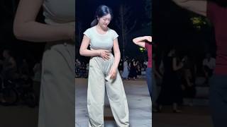 Download lagu #bestshuffle #dance #fashion #dancer #trend #shuffle #cuttingshapes #shuffling #trending #dancing mp3