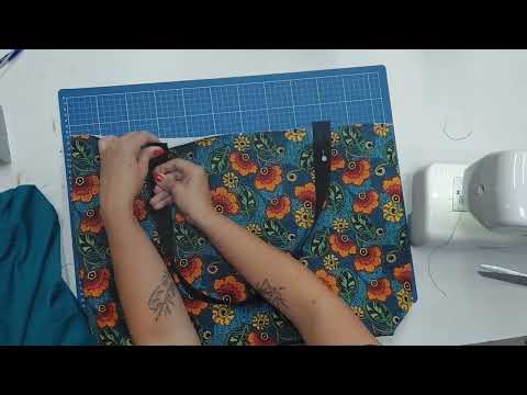 Bolsa muito fácil!!!!  Sem zíper ecom alça