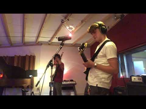 DEVERON - DON'T BOTHER LIVE @ STUDIO MOSKOU