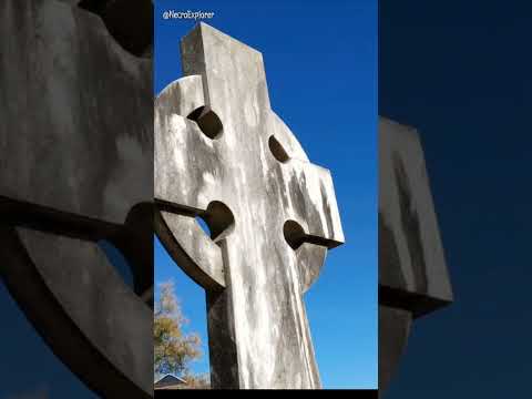 Cruces Celtas en el Cementerio de Mercedes #buenosaires