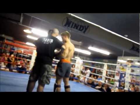 Daniel Rumfelt - Muay Thai knockout