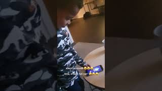 Sinterklaas belt kind en het gaat FOUT