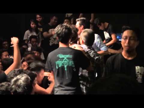 The Padangs - Rise (Live at Lost Holocaust Tour - The Finale)