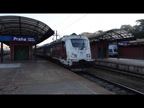 🇨🇿 ČD 380 013-3 z pociągiem Ex 531 „Jižní expres” wyjeżdża ze stacji Praha hl. n. 13.09.2019