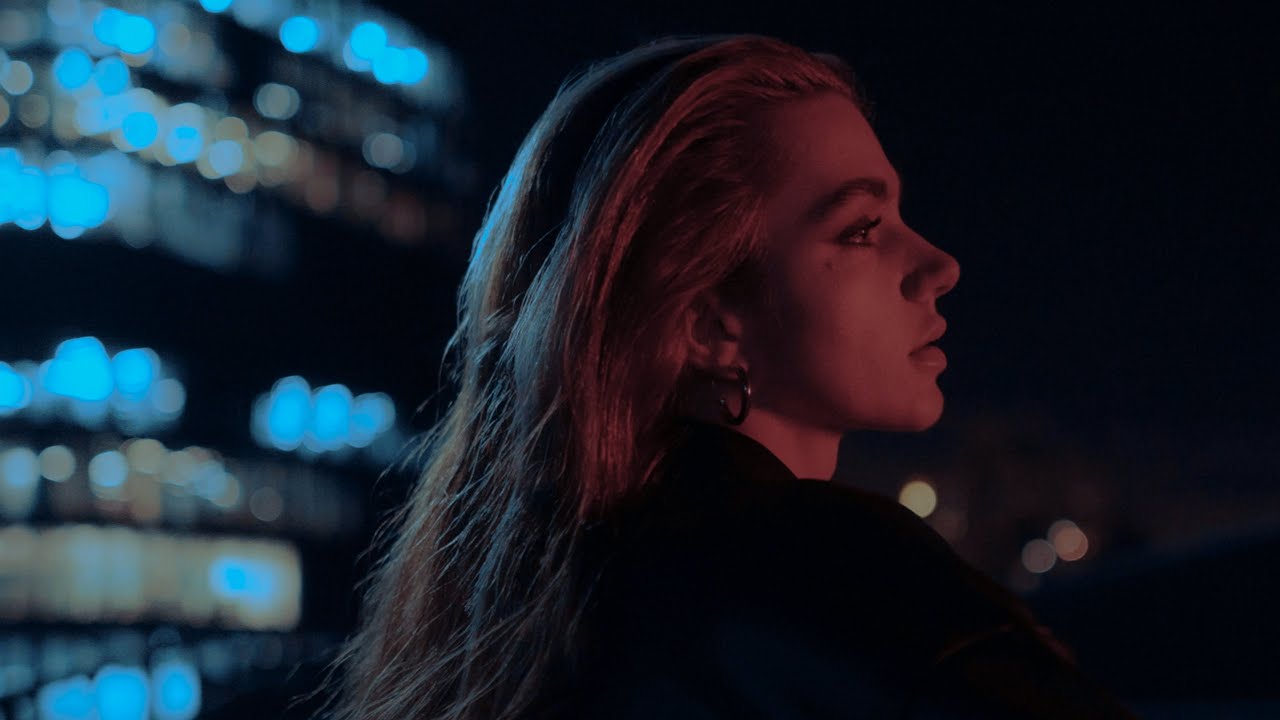 Crystal De Palm - Whoami