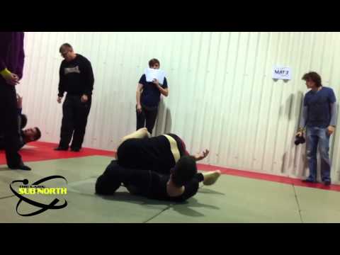 2 u87kgs Novice  Quarter Final 2 - Matt Childs (Evolve) vs. Will Metcalfe (No1 MMA & Fitness).MOV