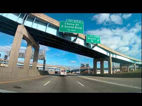 Driving from Detroit, Michigan to Roseville, Michigan