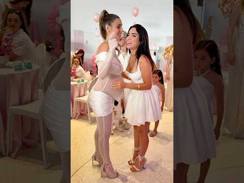 Kimberly Loayza se hace presente en el Gender Reveal de Lele Pons y Guaynaa