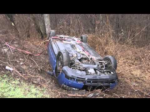 Accident cu rotile in sus pe dn58 Resita - Caransebes km9