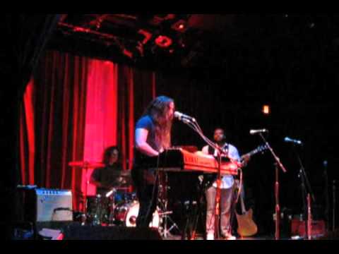 The Robbie Gennet Band- Green Tea and Blueberry Pie live at King King August 2011