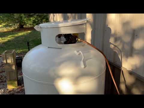 Mr Heater Big Maxx 50,000 btu heater with Menards 420 lb propane tank