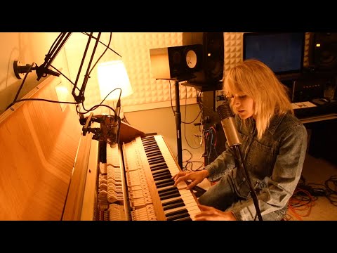 Bluephox - "Gold" (Live Acoustic June 2020)