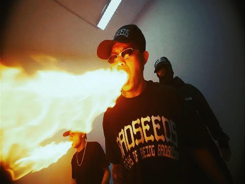 White Lady - Uncle Dags (feat. Buensa & Niño Armani)