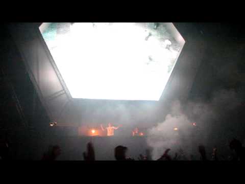 Transmission 2011: Above & Beyond  - Every little beat