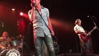 Blackjack Billy - Slow Dancing Under The Sheets - Live at The Basement East