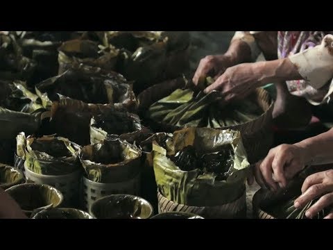 Indonesian factory sticks to traditional recipe for popular basket cakes