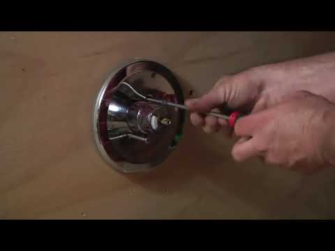 How to Fix Low Water Pressure on a Bathtub Faucet