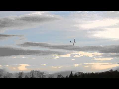 ASW-15b  1:2   7,5m  Spannweite Überflug