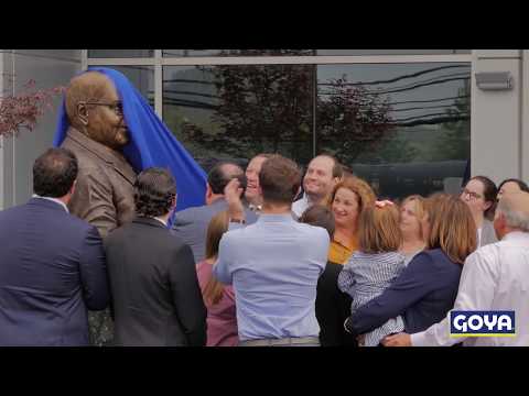 Don Prudencio Unanue Statue