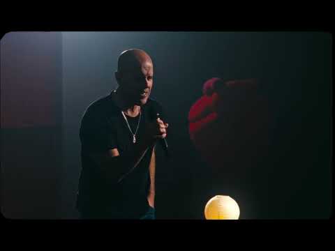 Gian Marco - Aún Me Sigo Encontrando (En Vivo)