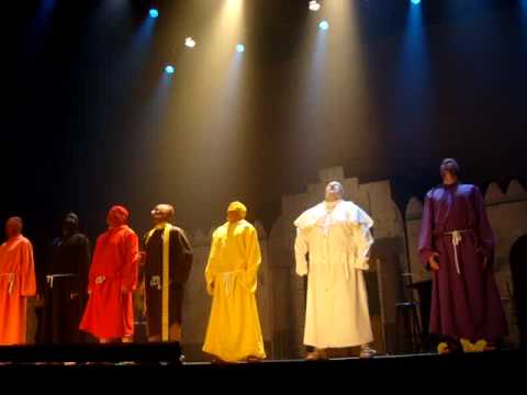 PRINSJENREVUE 2009:  DE PRINSJEN GOON KLOESTER ONVOILEG MOKEN.