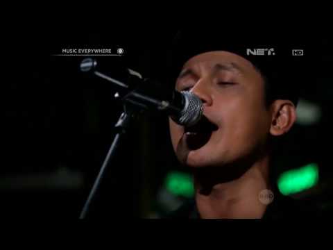 Superman Is Dead - Sunset Di Tanah Anarki ft. Brianna (Live at Music Everywhere) **