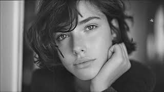 Download lagu Timeless French Chansons – Old Paris Love Songs for the Soul mp3