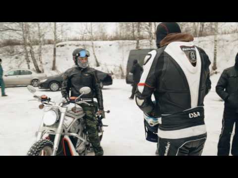 Yamaha R1 2016 vs Harley Davidson . Crazy race in the winter on the spikes on the ice. Announcement.