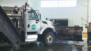 Inmates at Ohio prison facility build ODOT plows, salt trucks | WHIO-TV
