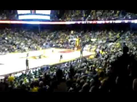 Trevor Mbakwe Passes to Austin Hollins vs Michigan St. For an Awesome Jam