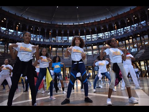 Systema Solar - Yo Voy Ganao (Flashmob | Bailar Nos Mueve)